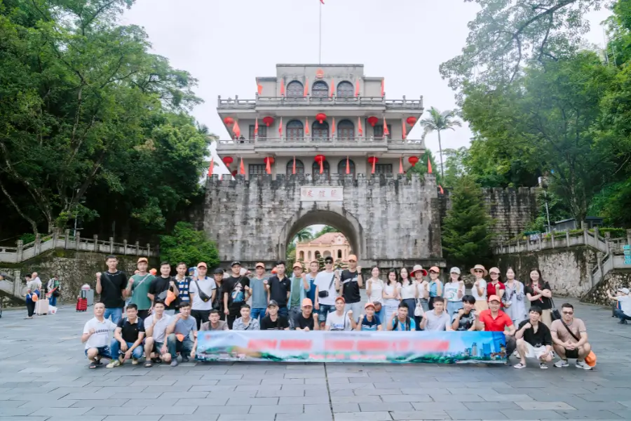 Các tuyến Trung Quốc đường bộ dài ngày