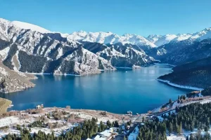 Hồ Thiên Trì Tân Cương