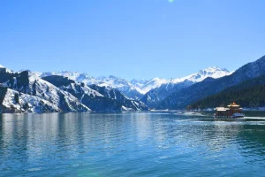 Hồ Thiên Trì - du lịch Tân Cương