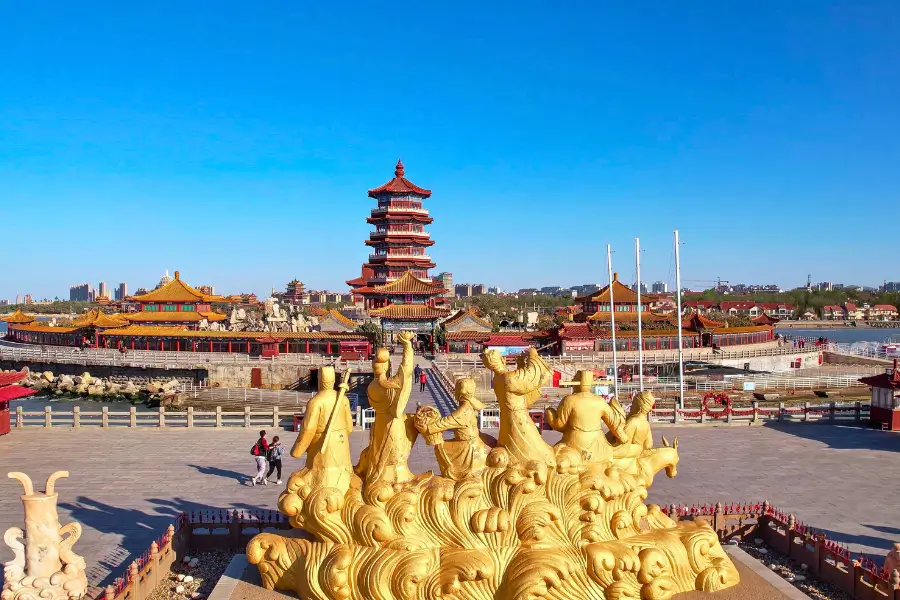 Quảng trường Điêu khắc Bát Tiên - Tour Thanh Đảo Quảng trường Điêu khắc Bát Tiên - Tour Thanh Đảo