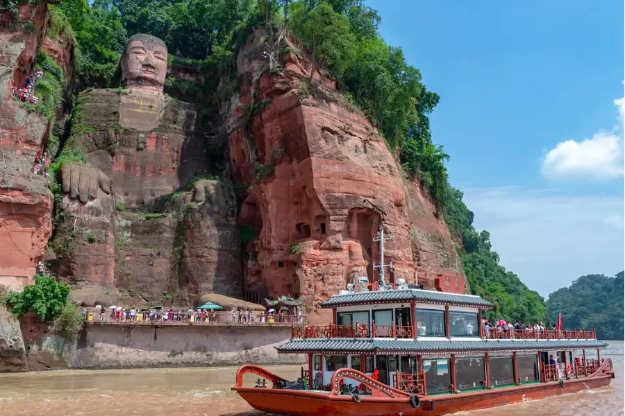 Tour Du Lịch Trung Quốc Thành Đô - Cổ Trấn Lạc Đới - Cửu Trại Câu - Lạc Sơn Đại Phật Tour Du Lịch Trung Quốc Thành Đô - Cổ Trấn Lạc Đới - Cửu Trại Câu - Lạc Sơn Đại Phật