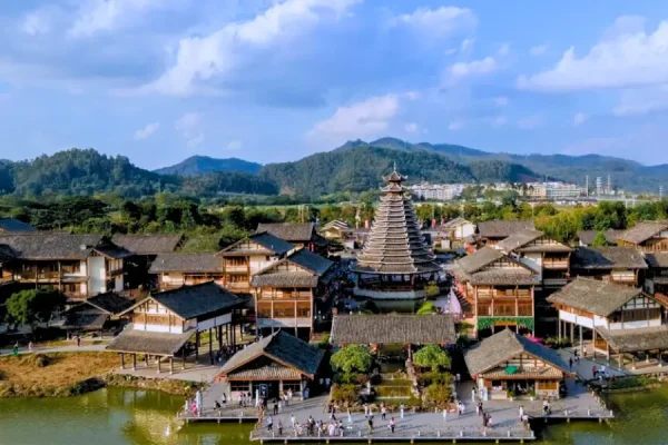 Tour du lịch Trung Quốc - Phim trường cổ trang Tương Tư Hồ Trấn