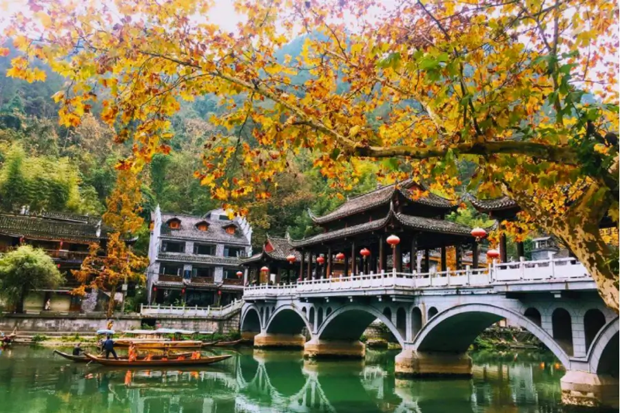 Trọn Bộ Kinh Nghiệm Đi Tour Du Lịch Trung Quốc Tháng 10 Ngắm Lá Đỏ Rực Rỡ