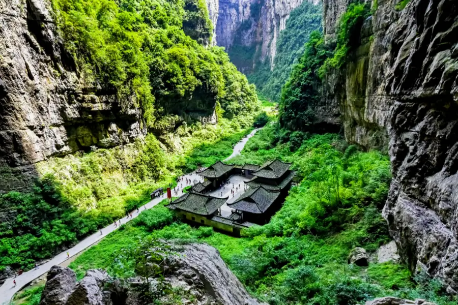 Vũ Long – Trùng Khánh
