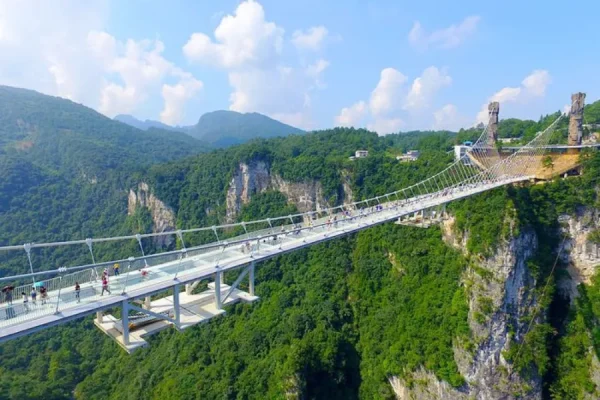 Cầu kính Thiên Vân Độ