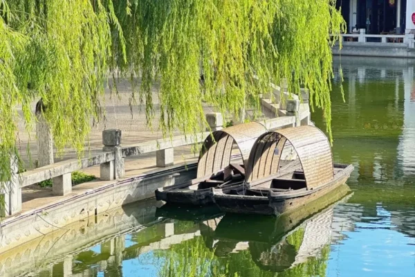 HỒNG HÀ THUỶ HƯƠN