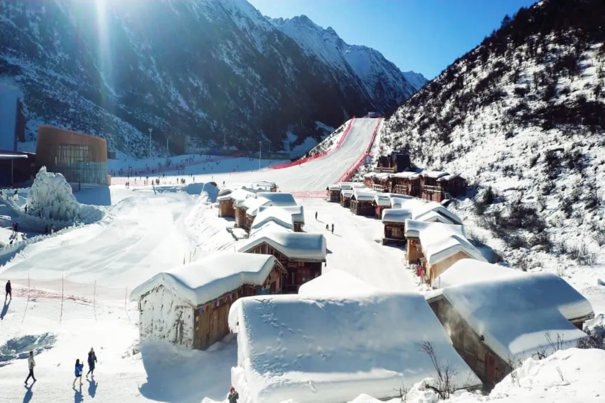 khu-truot-tuyet-gia-con-son-2 Khu trượt tuyết Gia Cô Sơn