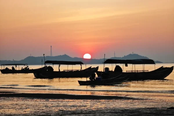 Làng chài Vạn Vĩ