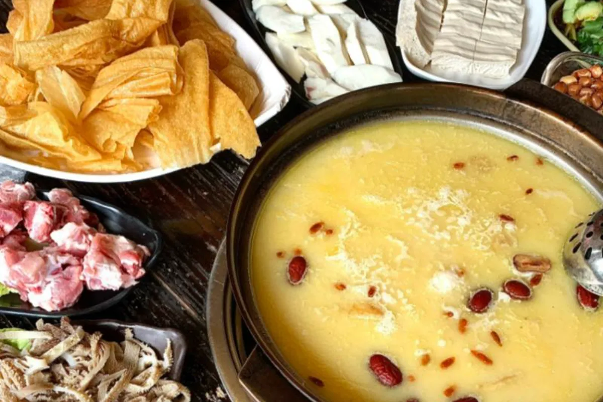 Lẩu sữa Đông Hưng