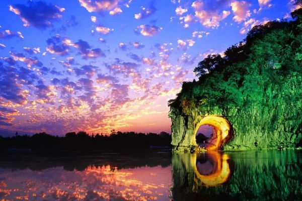 quảng trường ngũ tượng Nam Ninh