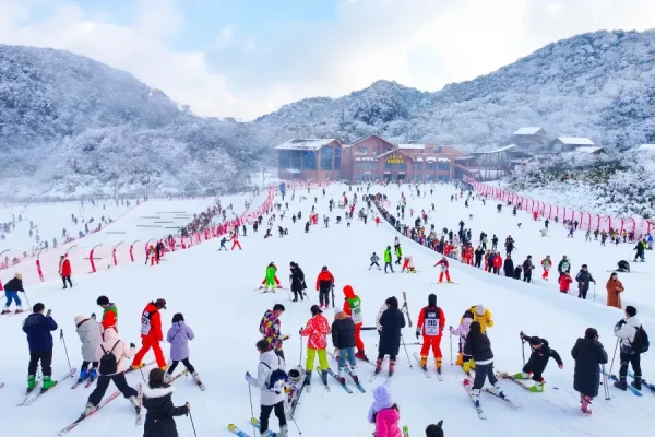 trượt tuyết kim phật sơn